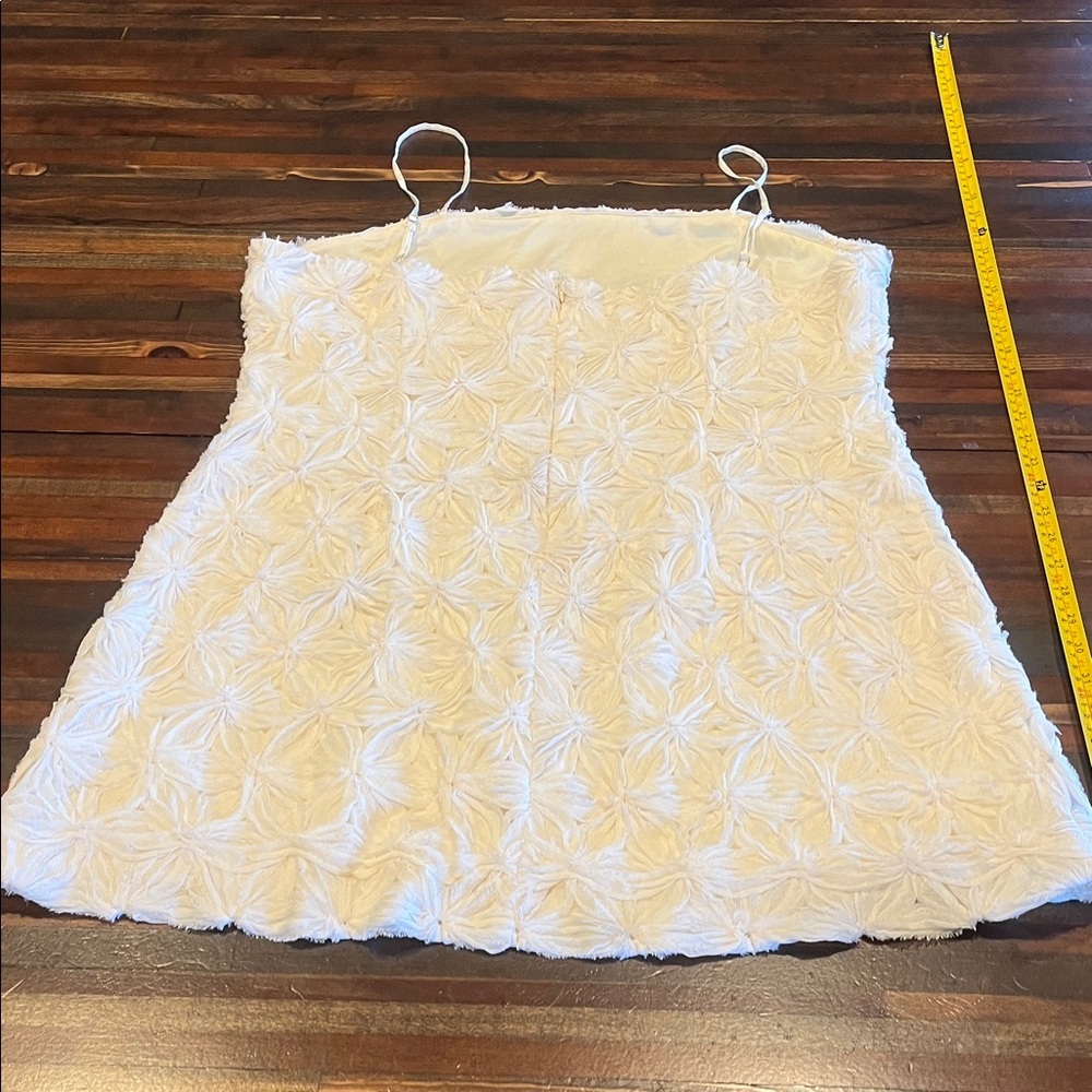 Astr The Label Large 3D Floral White Mini Dress - Picture 5 of 9